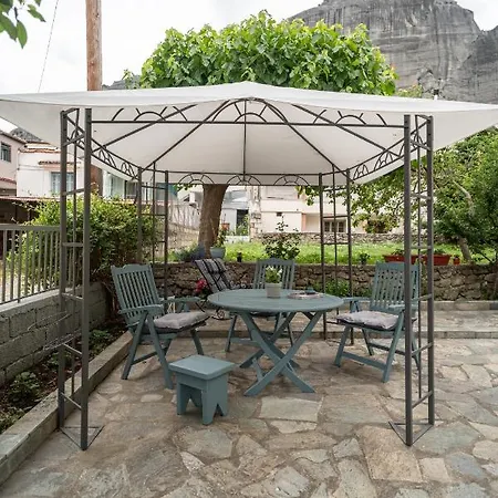 Apartment The Rock A 1923 Stone Heritage In Meteora Kalambaka
