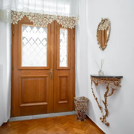 Apartment The Rock A 1923 Stone Heritage In Meteora Kalambaka