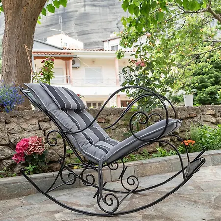 The Rock A 1923 Stone Heritage In Meteora Apartment *